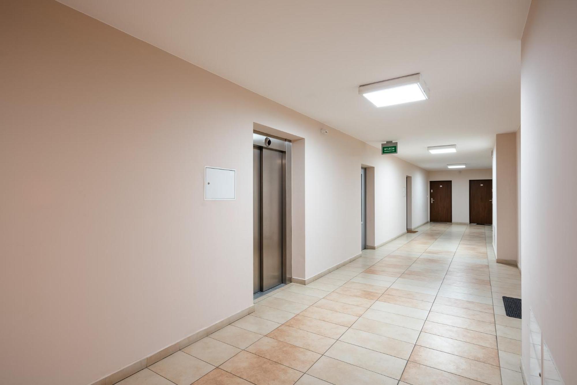 Apartments Wroc'Love By Me & Mosiezna & Free Garage & Self Check In 24H Wroclaw Exterior photo